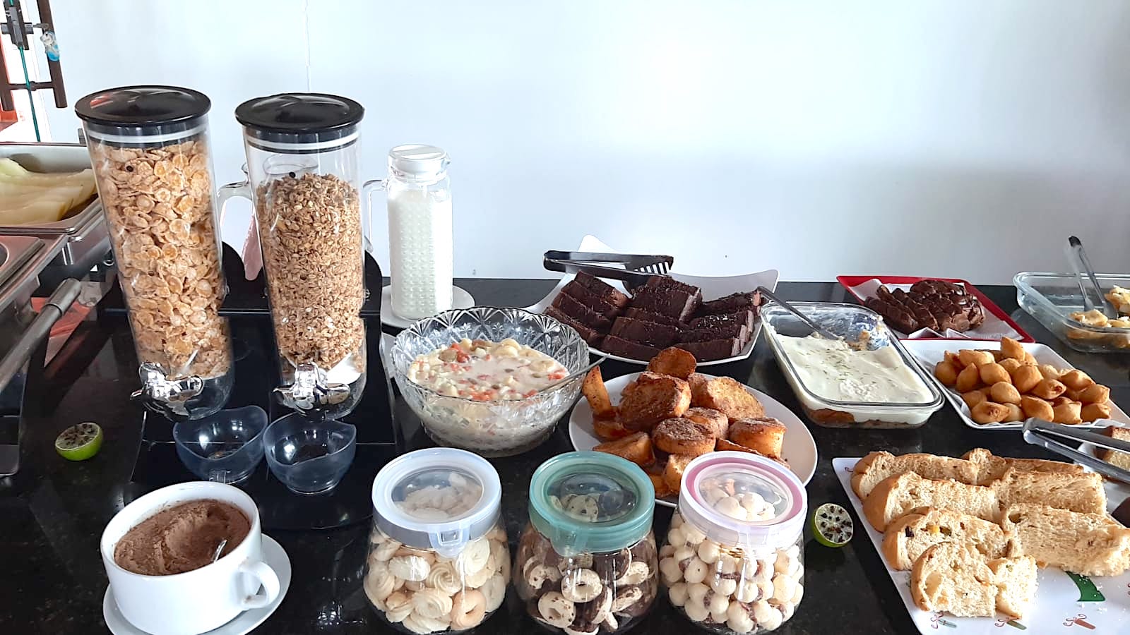 cafe-da-manha-porto-praia